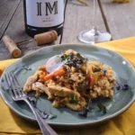 Couscous cu piept de pui Fragedo branza maturata cu nuca Artesana, legume de sezon și ulei de nucă