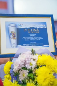 Diplomă de excelență acordată brandului Artesana pentru sprijinul oferit Clubului Sportiv Școlar Bârlad, la aniversarea a 50 de ani de la înființare, decembrie 2025.