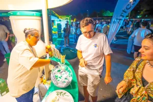Degustare de produse Artesana la SAGA Festival 2026, cu participanți serviți la standul brandului.